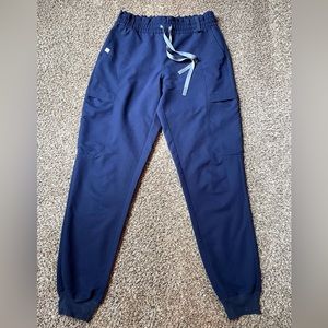 FIGS Navy blue XS Scrub set.